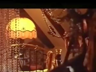 Keyhole 1975: brezplačno snemanje umazano film video 75