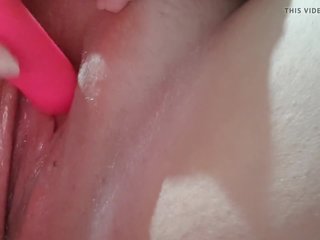 Klitoris orgazmas su vibratorius, nemokamai nemokamai prisijungę orgazmas hd seksas klipas