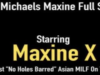 Nebuna asiatic mama maxinex are glugă peste cap o mare manhood în ei pussy&excl;